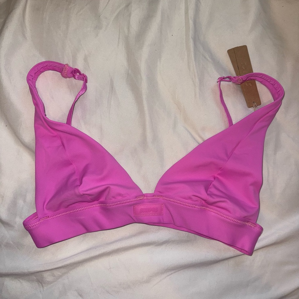 skims pink bikini top